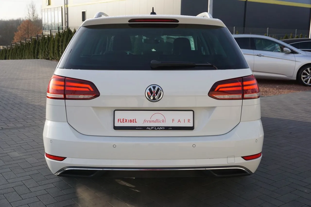 Volkswagen Golf Variant 2.0 TDI Sound...  Image 3