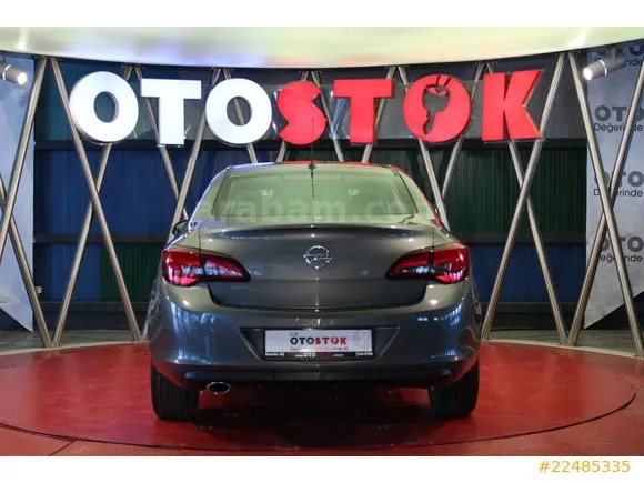 Opel Astra 1.4 T Edition Plus Image 3